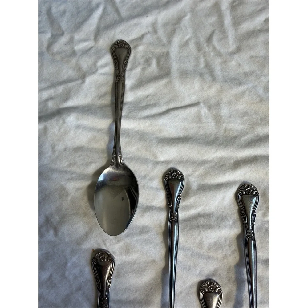 Set of 8 Wallace Plantation Stainless Steel Japan Teaspoons Floral Art Nouveau